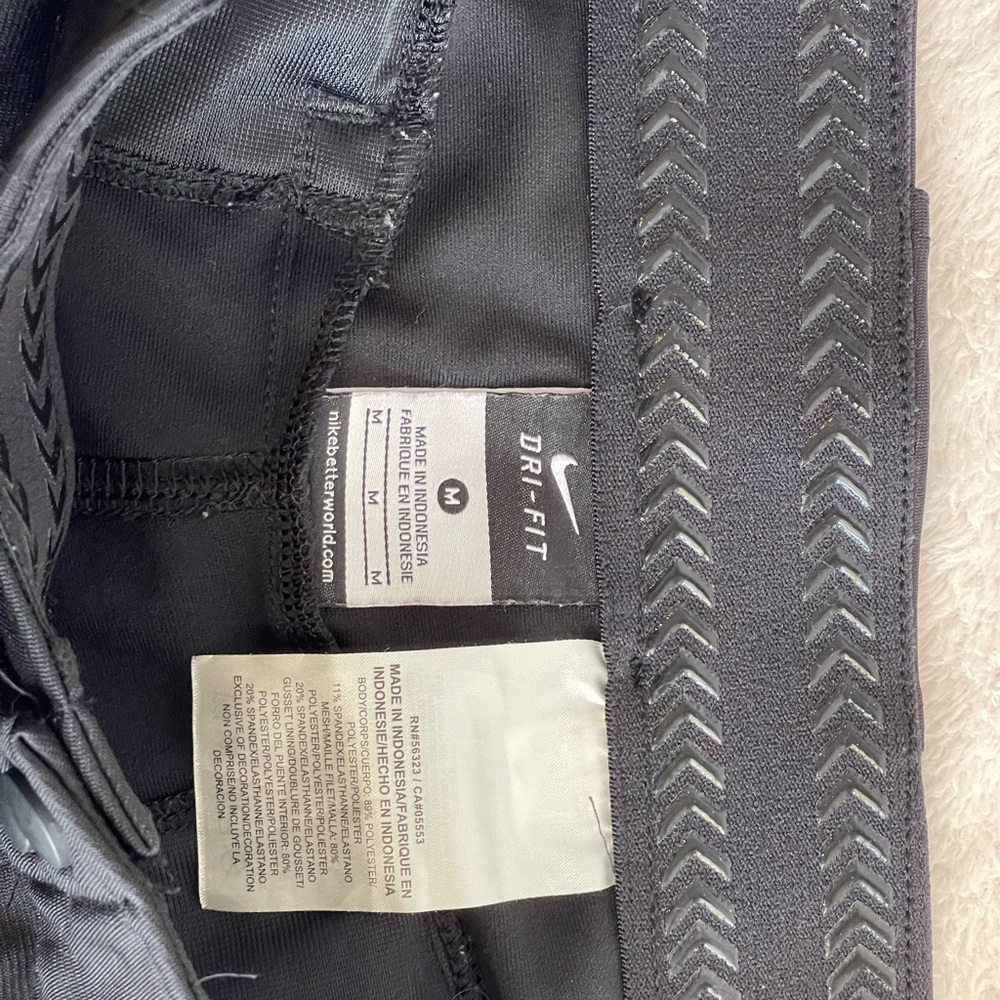 Nike Black Performance Capris - image 9